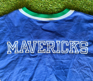 Vintage Dallas Mavericks Champion Shooting Shirt