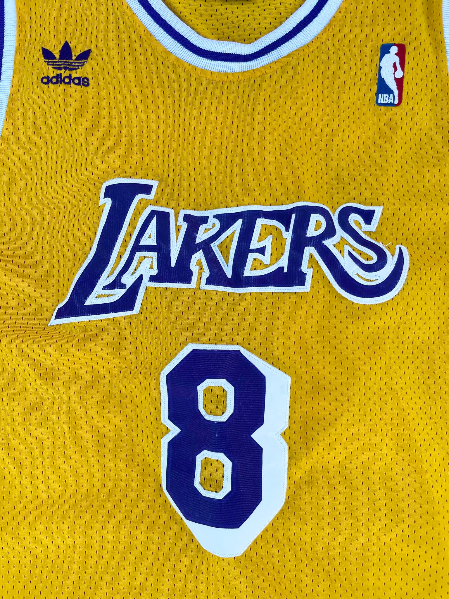 Vintage Kobe Bryant Los Angeles Lakers Basketball Jersey – Vino